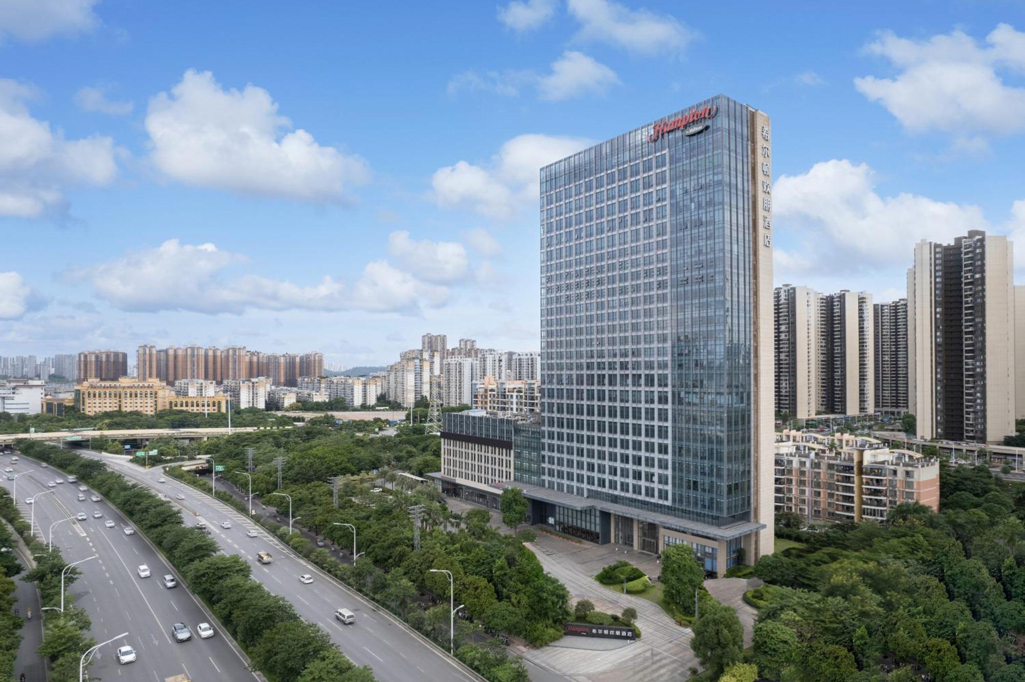 Отель Hampton By Hilton Nanning Jiangnan Экстерьер фото